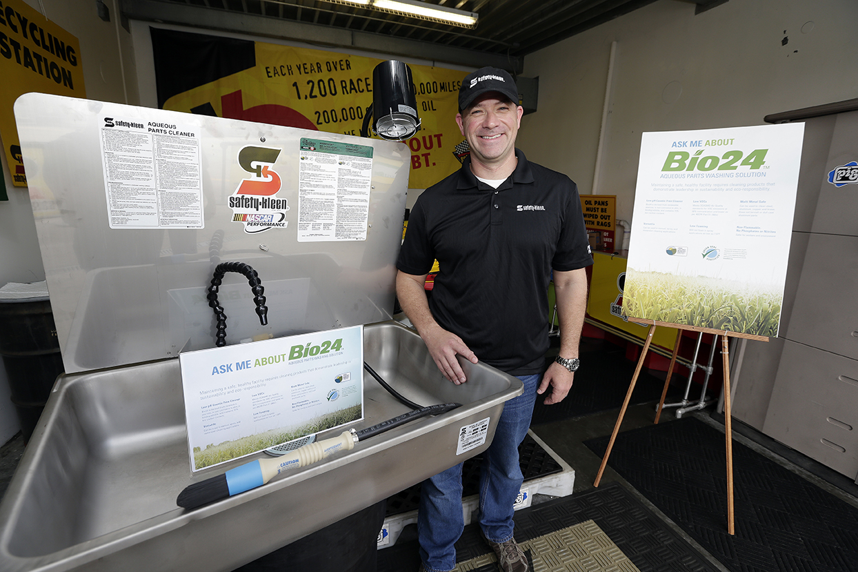 SafetyKleen Uses New BioBased Cleaner to Aid NASCAR Green Effort